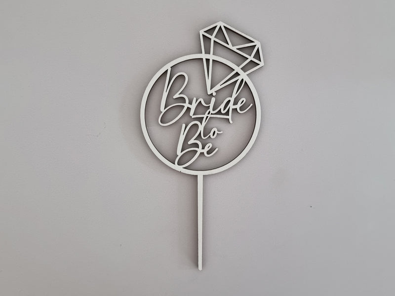 Cake Topper aus Holz, Bride To Be in Ring-Form