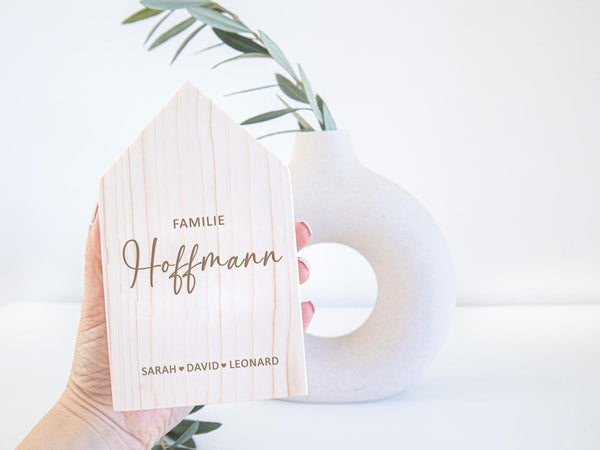 Holzhaus "Familiennamen" | Personalisiert
