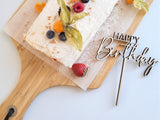 Minimalistischer Happy Birthday Cake Topper, Foto: Olga Wagner